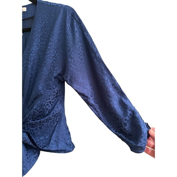 Parker Women's 3/4 Sleeve Button Up Tie Front Soft Surplice Top Size S Blue NWOT - Picture 3 of 8